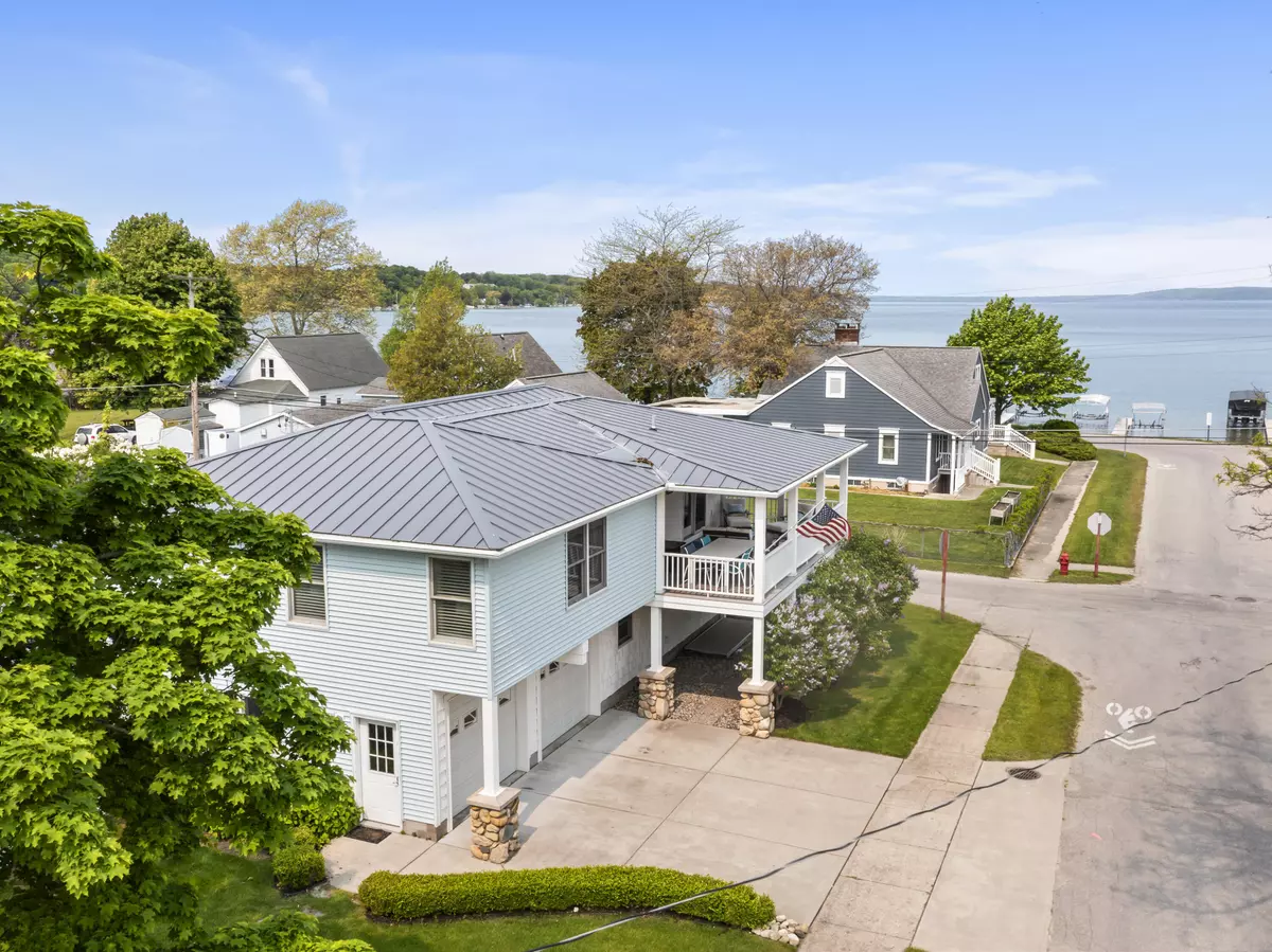 Beulah, MI 49617,87 S Center Street