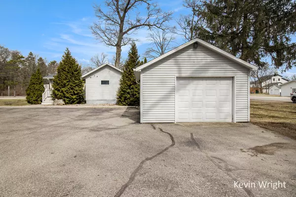 Twin Lake, MI 49457,5948 Holton Road