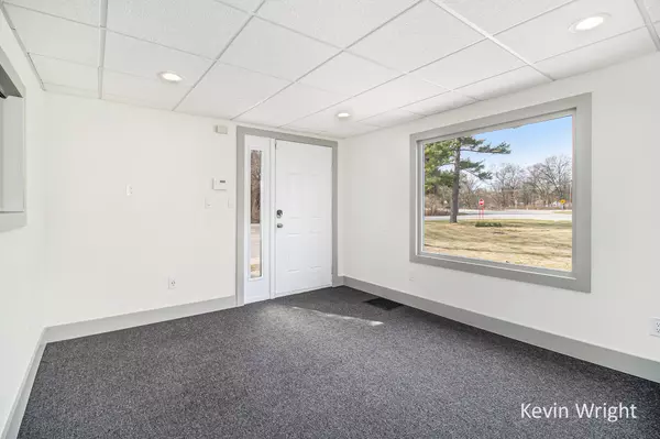 Twin Lake, MI 49457,5948 Holton Road