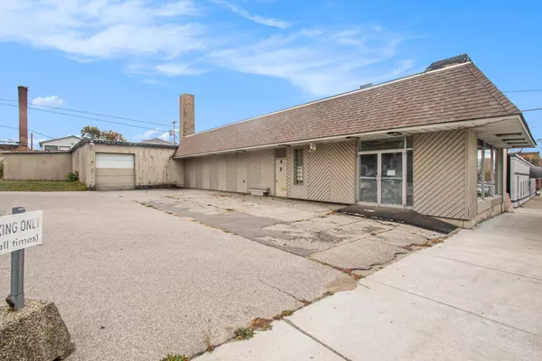 104 E Loomis Street, Ludington, MI 49431