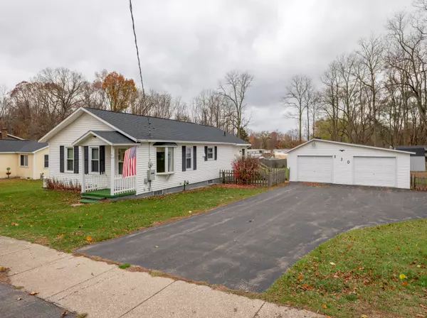 130 S Sunset Street, Plainwell, MI 49080