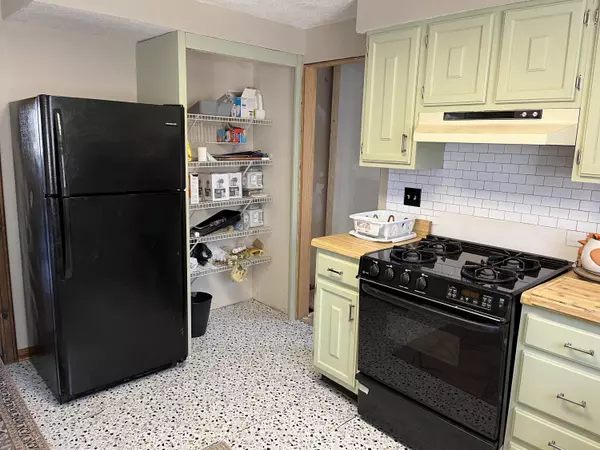 Benton Harbor, MI 49022,91760 Pitcher Drive