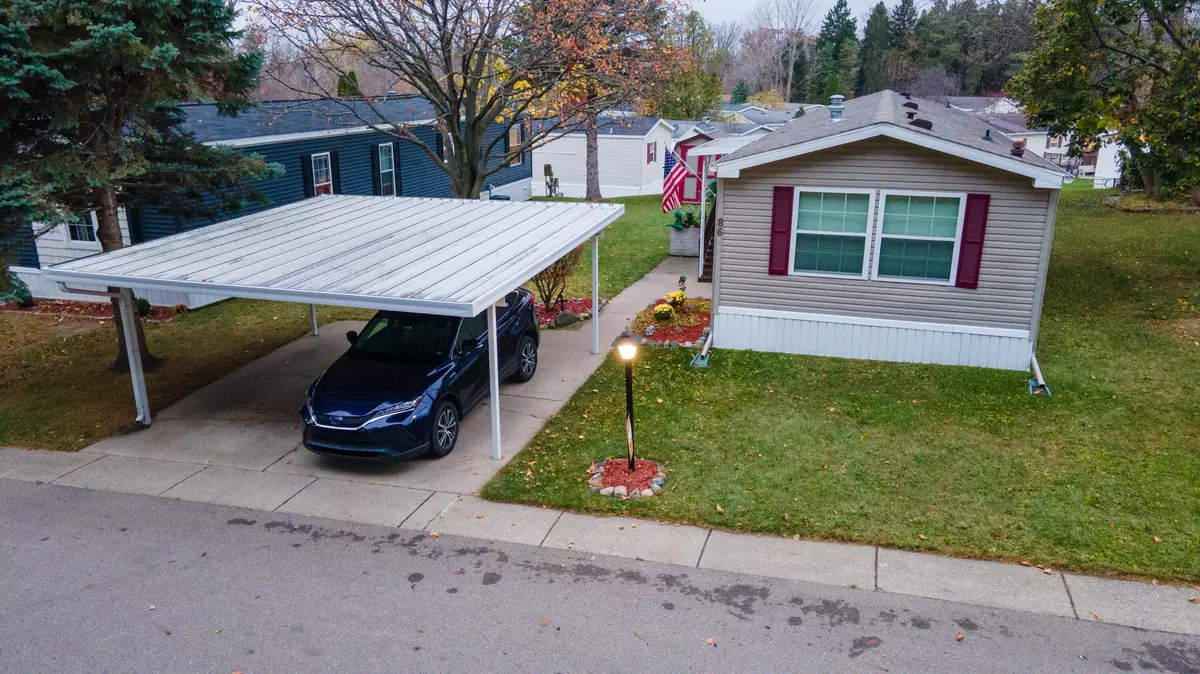 East Lansing, MI 48823,16430 Park Lake #86