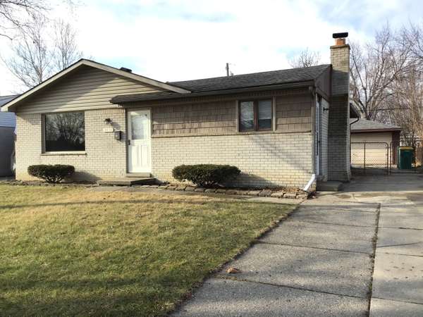 9458 Chamberlain Street, Romulus, MI 48174