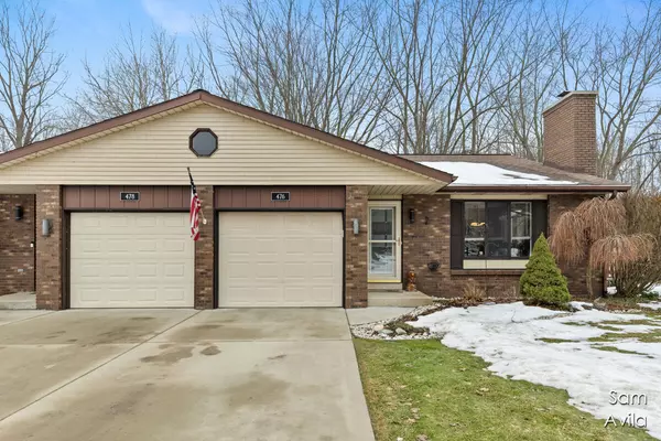 Douglas, MI 49406,476 Amity Street #18