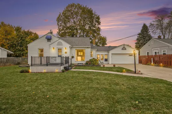 1301 Parkhurst NW Avenue, Grand Rapids, MI 49504
