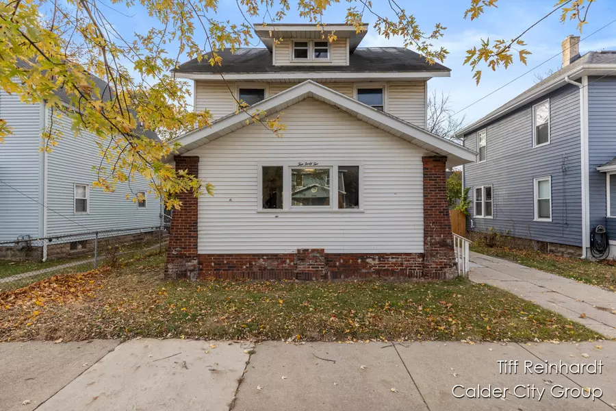 1042 Worden SE Street, Grand Rapids, MI 49507