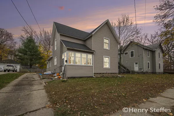 128 W Bond Street, Hastings, MI 49058