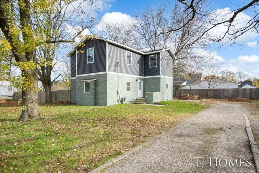 4422 Hyde Park SW Avenue, Grand Rapids, MI 49548