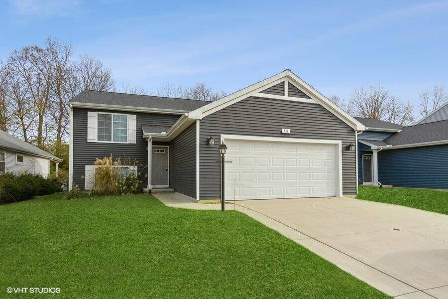 619 Cygnet Lake Drive, Benton Harbor, MI 49022