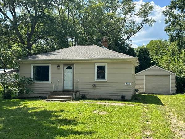 5273 Wayne Avenue, Kalamazoo, MI 49004