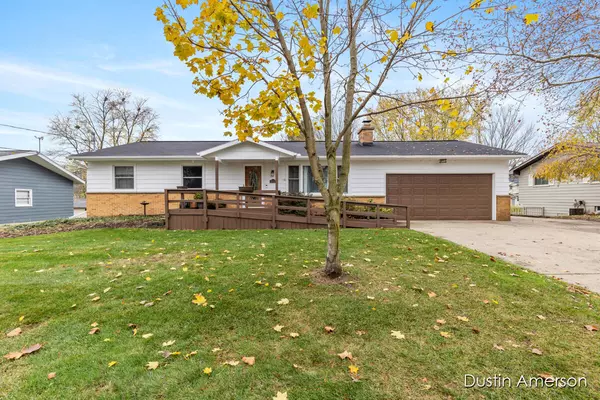 2717 Garfield NW Avenue,  Grand Rapids,  MI 49544