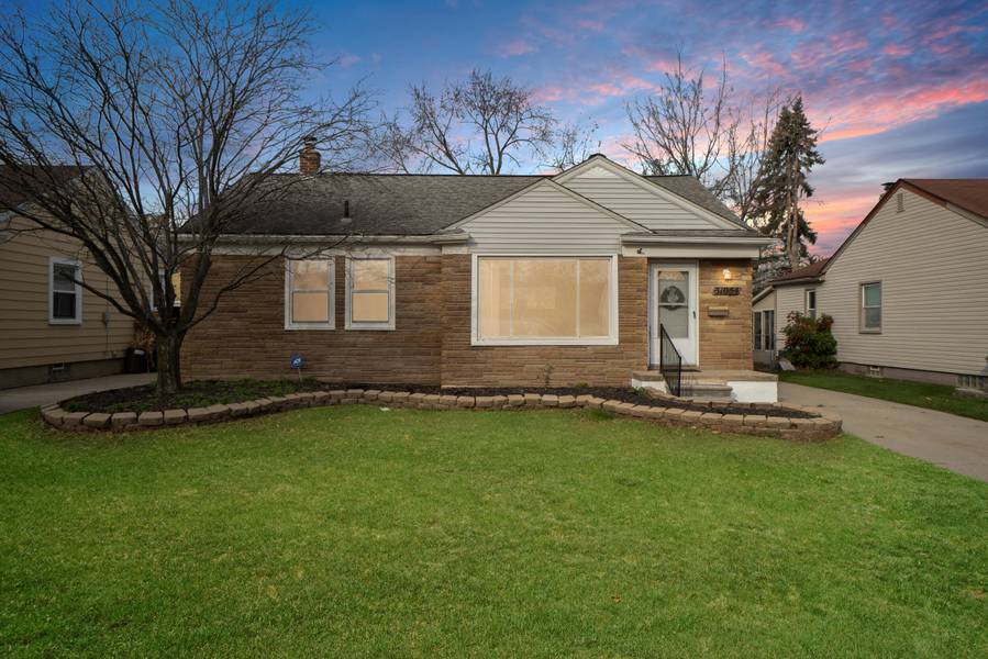 31054 Barton Street, Garden City, MI 48135