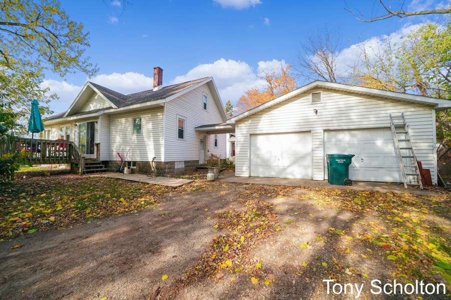 11228 56th Avenue, Allendale, MI 49401