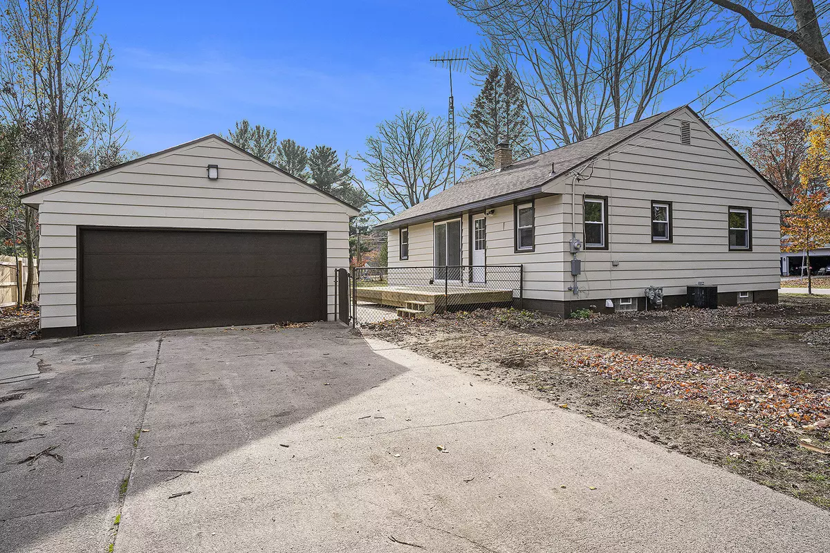 Muskegon, MI 49441,5298 Carol Street