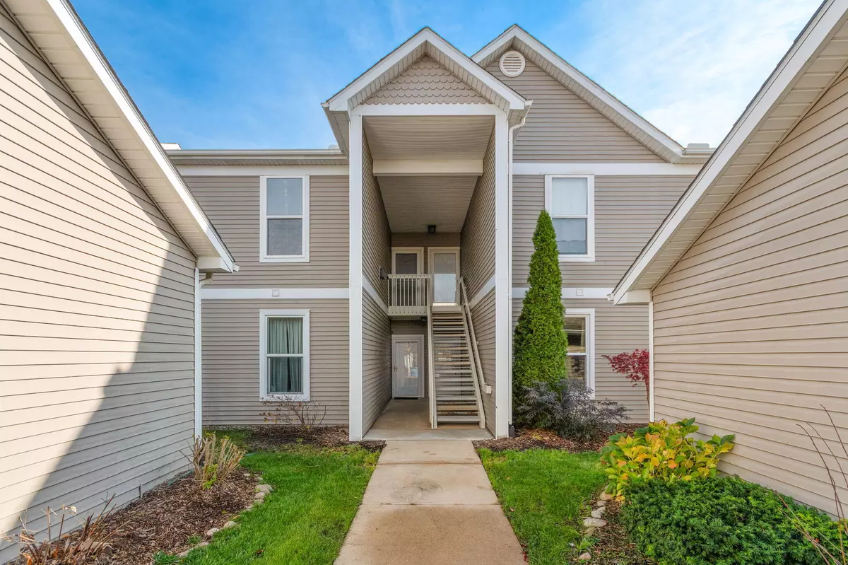 Ann Arbor, MI 48108,1370 Fox Pointe Circle