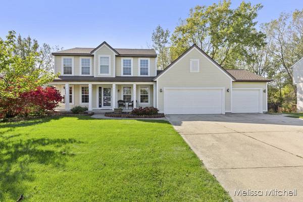 6869 Lake Bluff NE Drive,  Comstock Park,  MI 49321