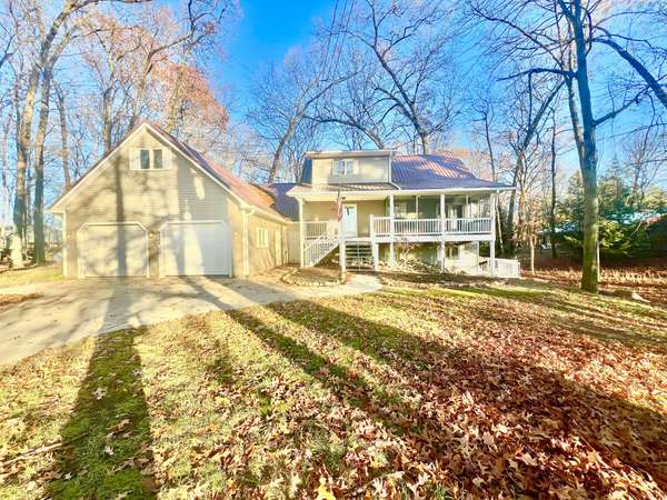 3349 Lake Drive, Hillsdale, MI 49242