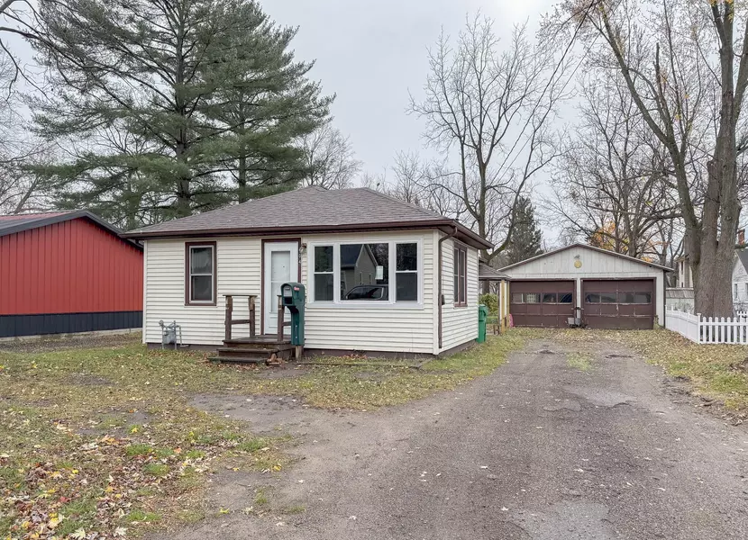 404 Gray Street, Dowagiac, MI 49047