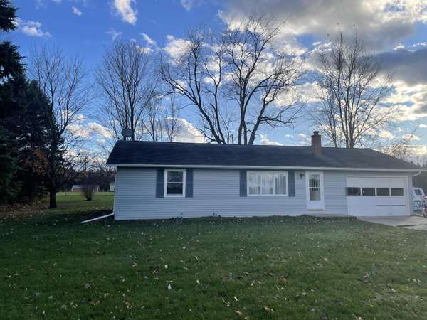 52264 Silver Street, Three Rivers, MI 49093