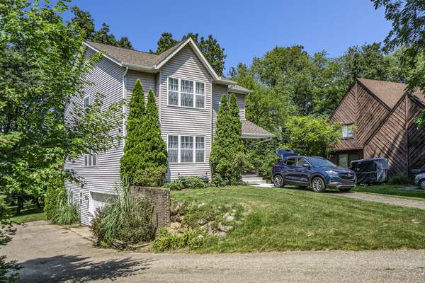 277 Fairway Court, Plainwell, MI 49080