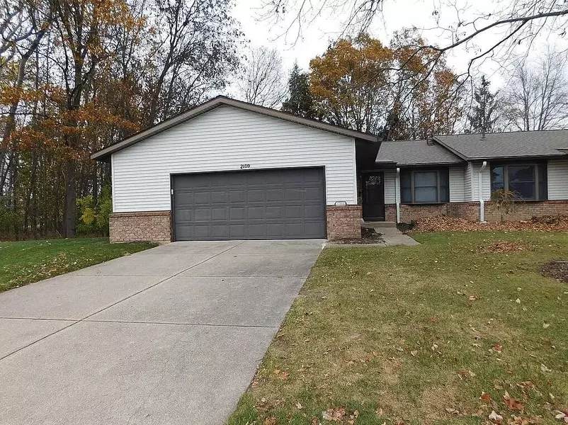 2109 Jo Dean NE Court, Grand Rapids, MI 49505