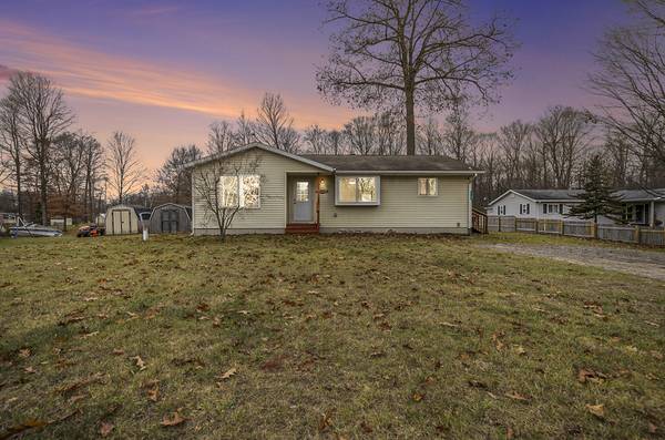 4186 E Shore Drive, Stanton, MI 48888