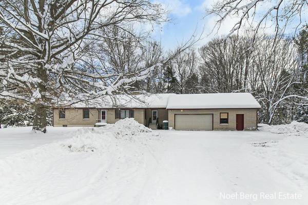 3750 Whitehall Road, Muskegon, MI 49445