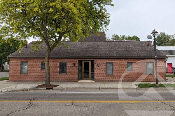 303 W Superior Street #B, Alma, MI 48801