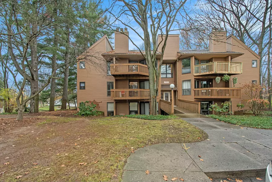1314 Hillburn NW Avenue, Grand Rapids, MI 49504