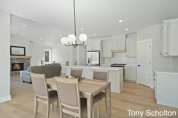 Hudsonville, MI 49426,5184 Blendon Meadow Circle #47