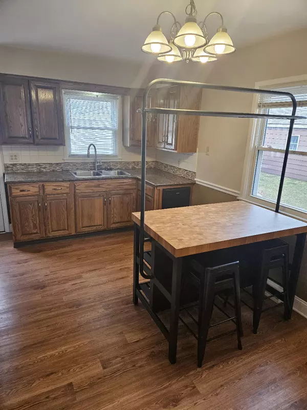 Kentwood, MI 49508,1071 Brinks SE Street