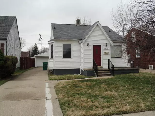 23087 Oakwood Avenue, Eastpointe, MI 48021