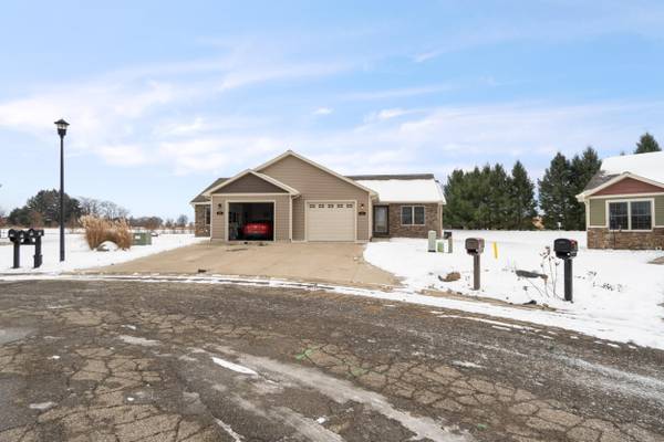 Grass Lake, MI 49240,781 Meadows Court #44