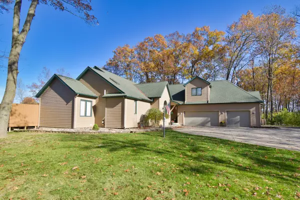 Cassopolis, MI 49031,21790 Buffalo Lane