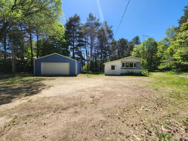 9646 Jouppi Road, Kaleva, MI 49645