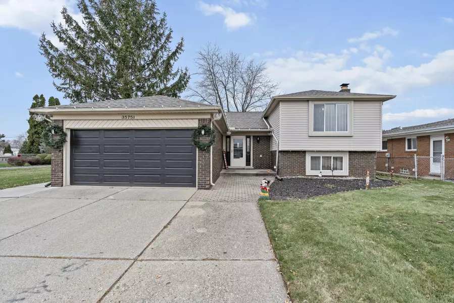 35751 Candlewood Drive, Sterling Heights, MI 48312