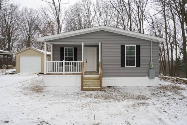 99 E Post Street, Newaygo, MI 49337