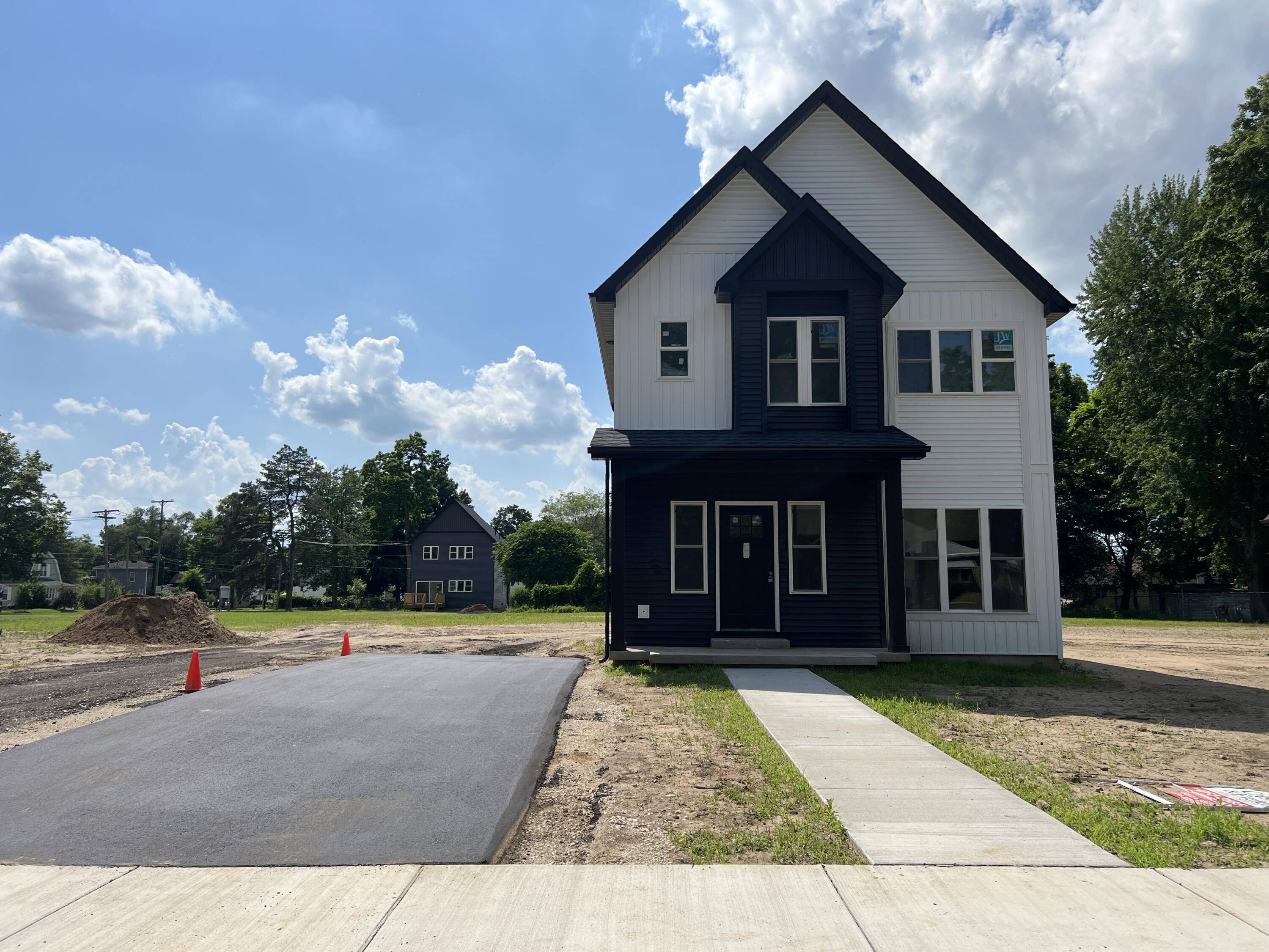 105 Lester Avenue, Dowagiac, MI 49047