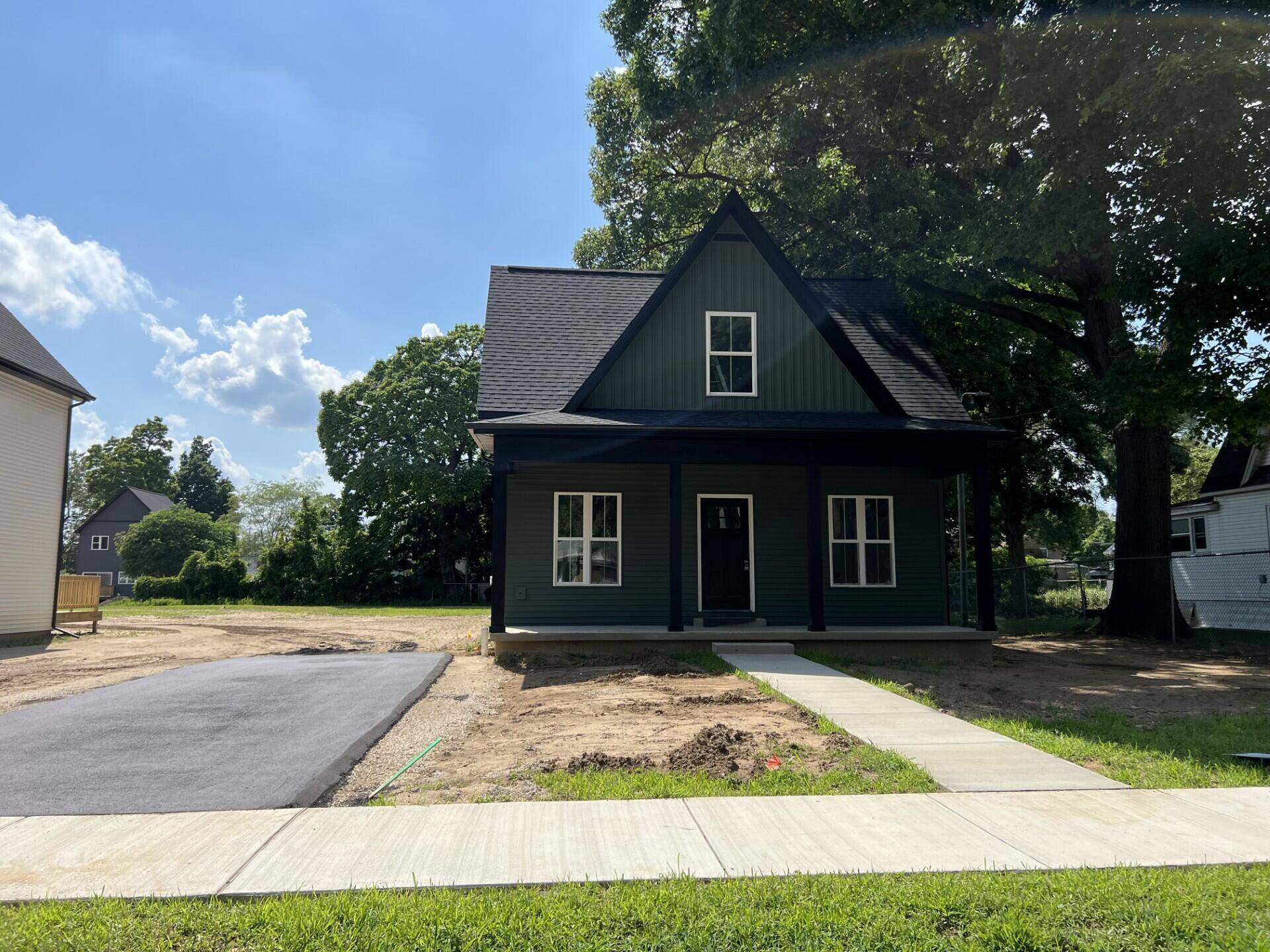107 Lester Avenue, Dowagiac, MI 49047