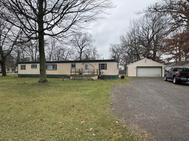 6082 Amberton Drive, Jackson, MI 49201