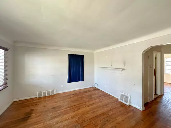 Detroit, MI 48228,10013 Warwick Street