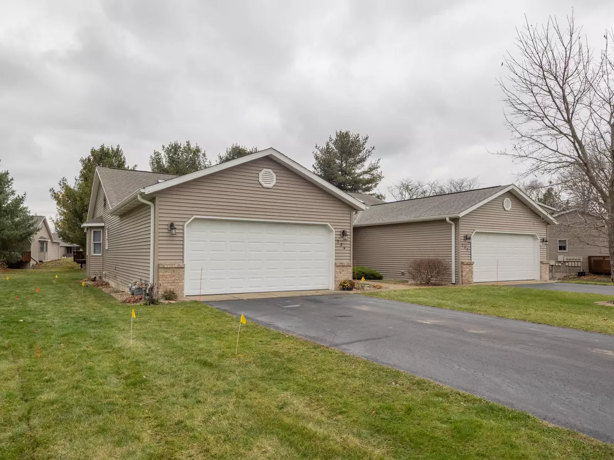 Otsego, MI 49078,734 Bayberry Lane #48