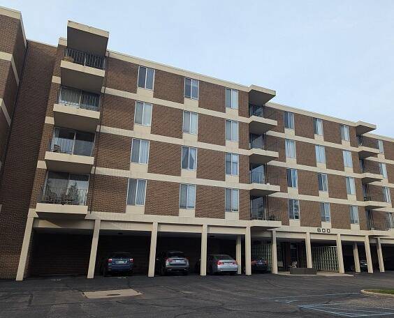 600 W Brown Street #310/ Unit 21, Birmingham, MI 48009