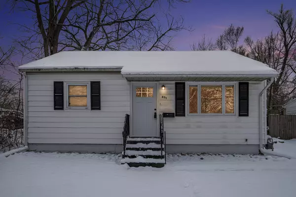 831 Clover Street, Kalamazoo, MI 49008