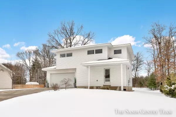 4772 Marshall Road, Norton Shores, MI 49441