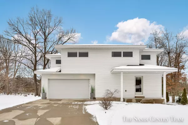 4772 Marshall Road, Norton Shores, MI 49441