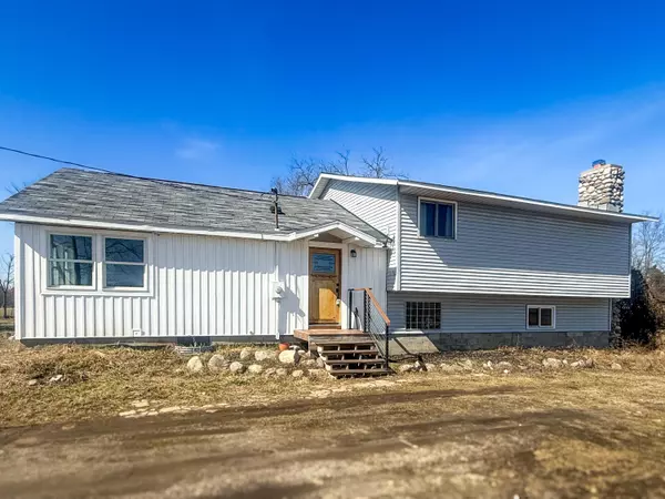 5365 Garfield Street, Coopersville, MI 49404