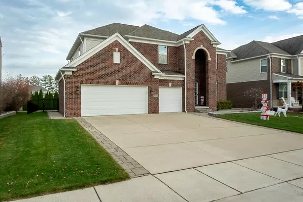 Macomb, MI 48044,49352 Gaviota Lane