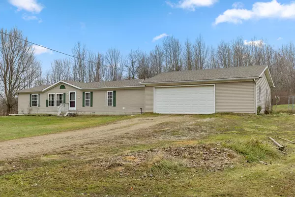 1281 64th Street, Fennville, MI 49408